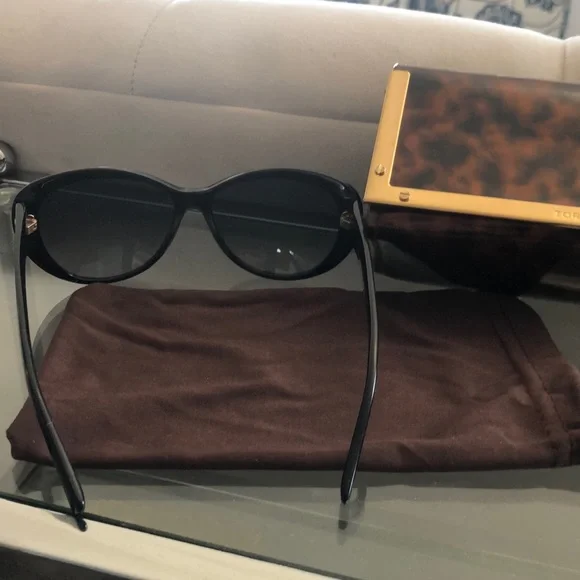 Tory Burch Reva cat eye sunglasses - Picture 4 of 8